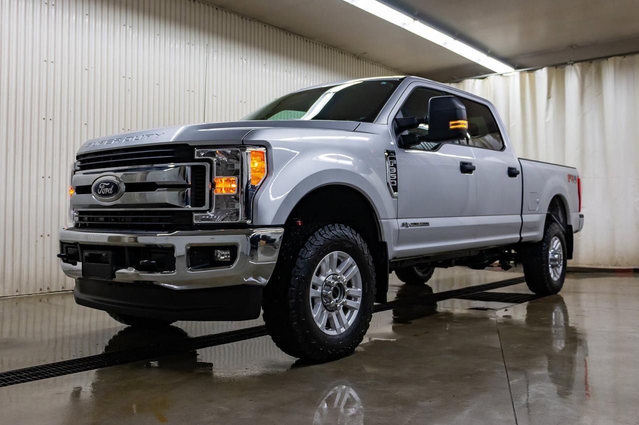 2017 Ford Super Duty F-350 SRW CREW CAB XLT FX4 Red Deer AB