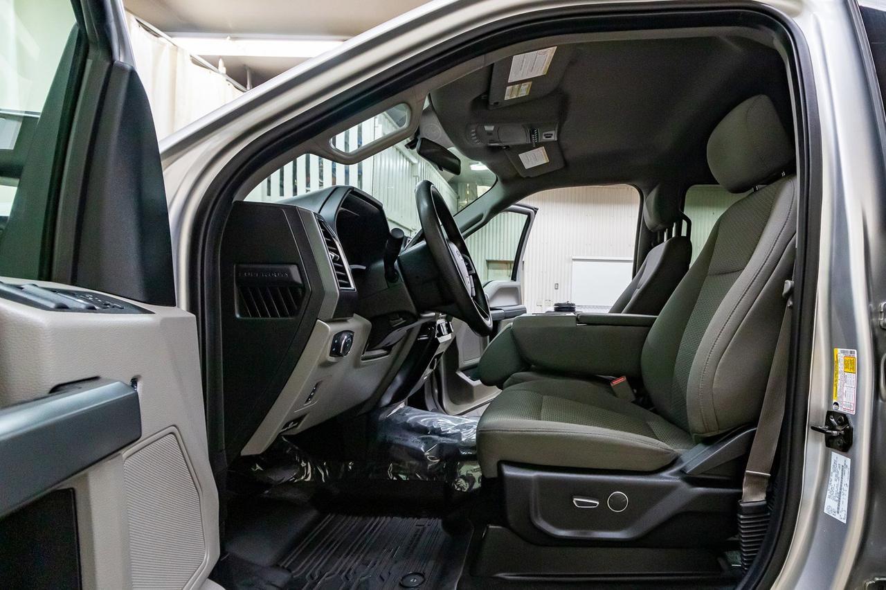 2017 Ford Super Duty F-350 SRW CREW CAB XLT FX4 Red Deer AB