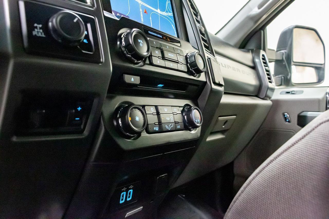 2017 Ford Super Duty F-350 SRW CREW CAB XLT FX4 Red Deer AB