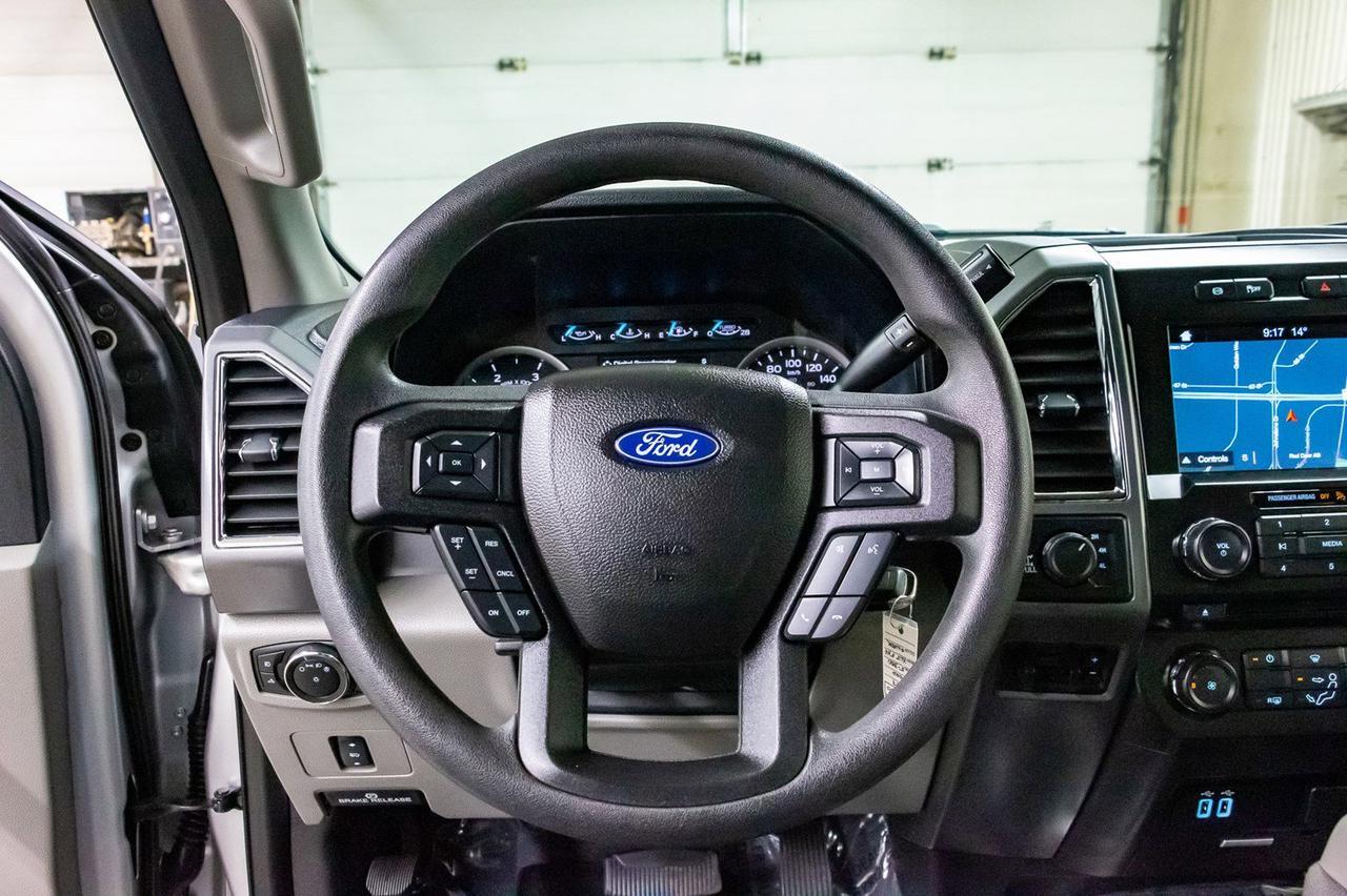 2017 Ford Super Duty F-350 SRW CREW CAB XLT FX4 Red Deer AB