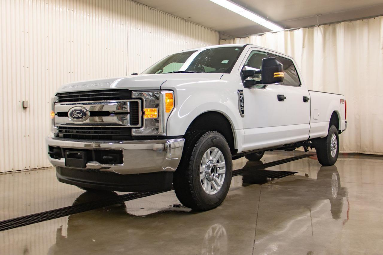 2017 Ford Super Duty F-350 SRW CREW-CAB XLT LWB Red Deer AB