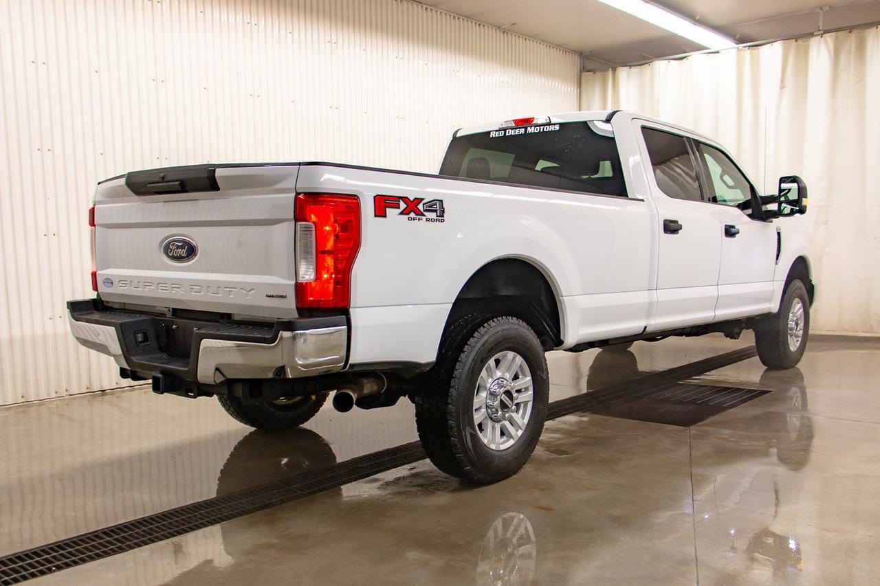 2017 Ford Super Duty F-350 SRW CREW-CAB XLT LWB Red Deer AB