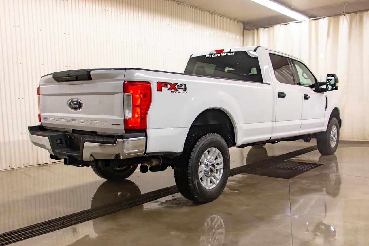 2017 Ford Super Duty F-350 SRW CREW-CAB XLT LWB Red Deer AB