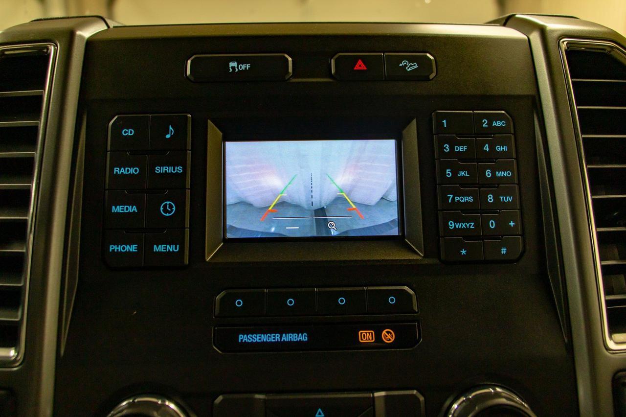 2017 Ford Super Duty F-350 SRW CREW-CAB XLT LWB Red Deer AB