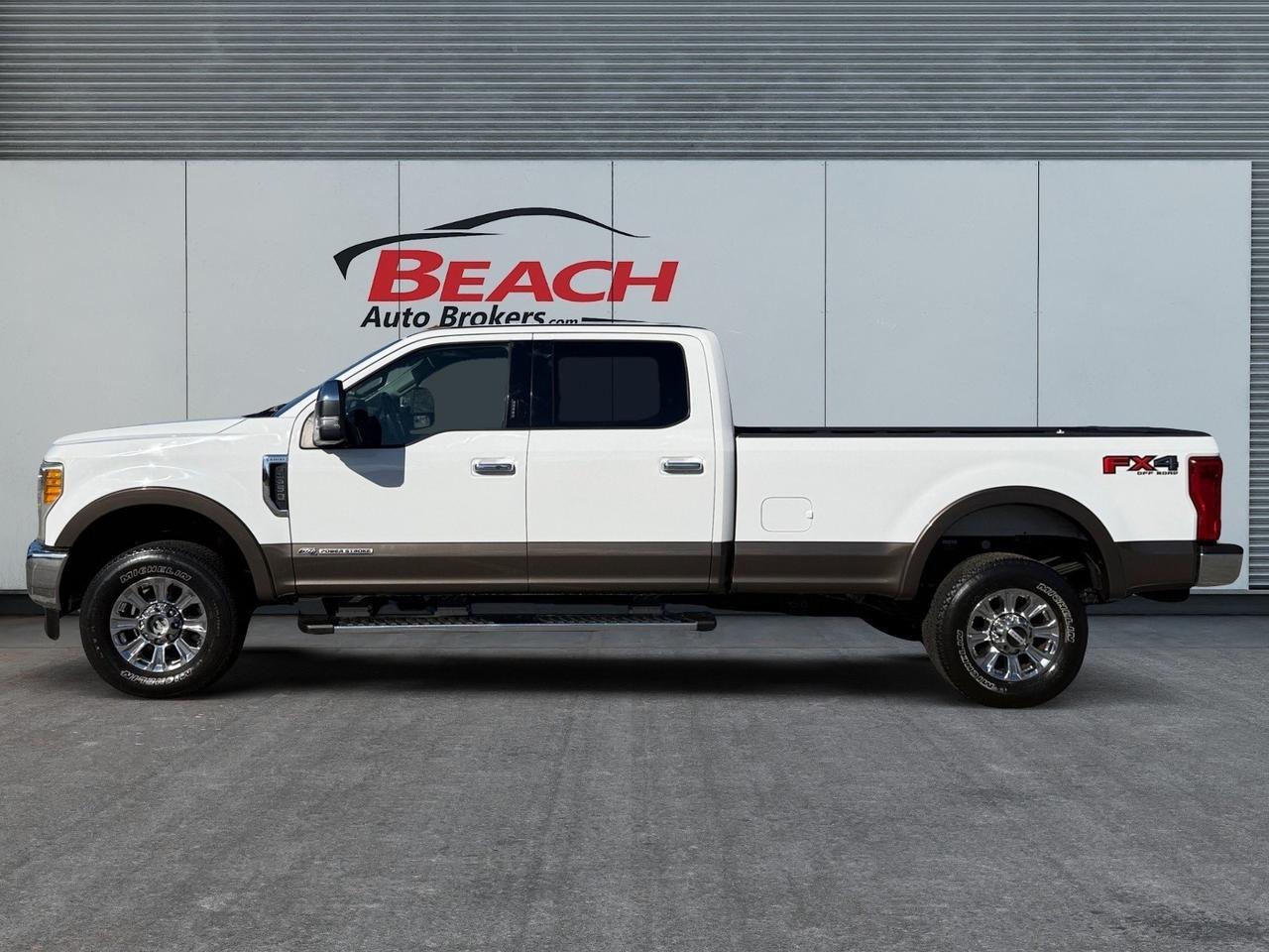 2017 Ford Super Duty F-350 SRW Lariat, HEATED AND VENTILATED SEATS, MOONROOF, NAVIGATION, POWER SLIDING REAR WINDOW, TOW PACKAGE, RUNNING BAORDS, POWER FOLDING MIRRORS, BLUETOOTH, LOW MILES, CLEAN CARFAX! Norfolk VA
