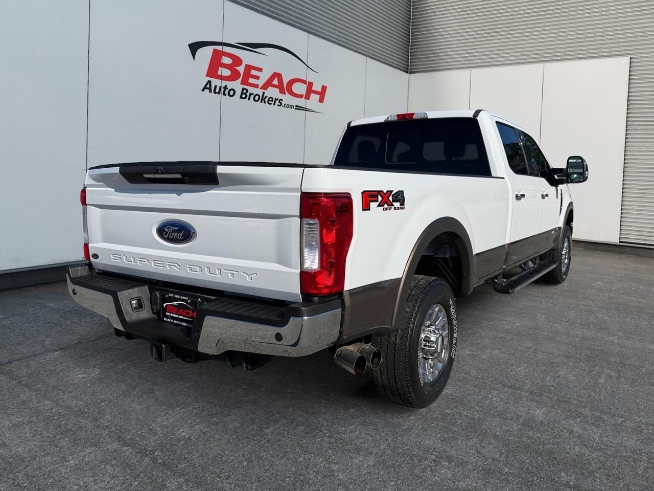2017 Ford Super Duty F-350 SRW Lariat, HEATED AND VENTILATED SEATS, MOONROOF, NAVIGATION, POWER SLIDING REAR WINDOW, TOW PACKAGE, RUNNING BAORDS, POWER FOLDING MIRRORS, BLUETOOTH, LOW MILES, CLEAN CARFAX! Norfolk VA