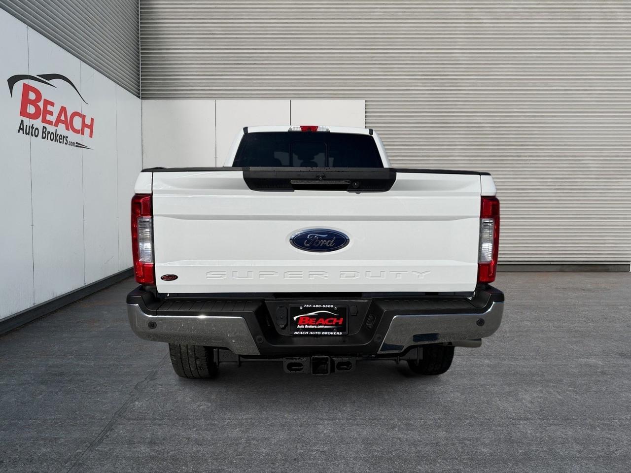 2017 Ford Super Duty F-350 SRW Lariat, HEATED AND VENTILATED SEATS, MOONROOF, NAVIGATION, POWER SLIDING REAR WINDOW, TOW PACKAGE, RUNNING BAORDS, POWER FOLDING MIRRORS, BLUETOOTH, LOW MILES, CLEAN CARFAX! Norfolk VA