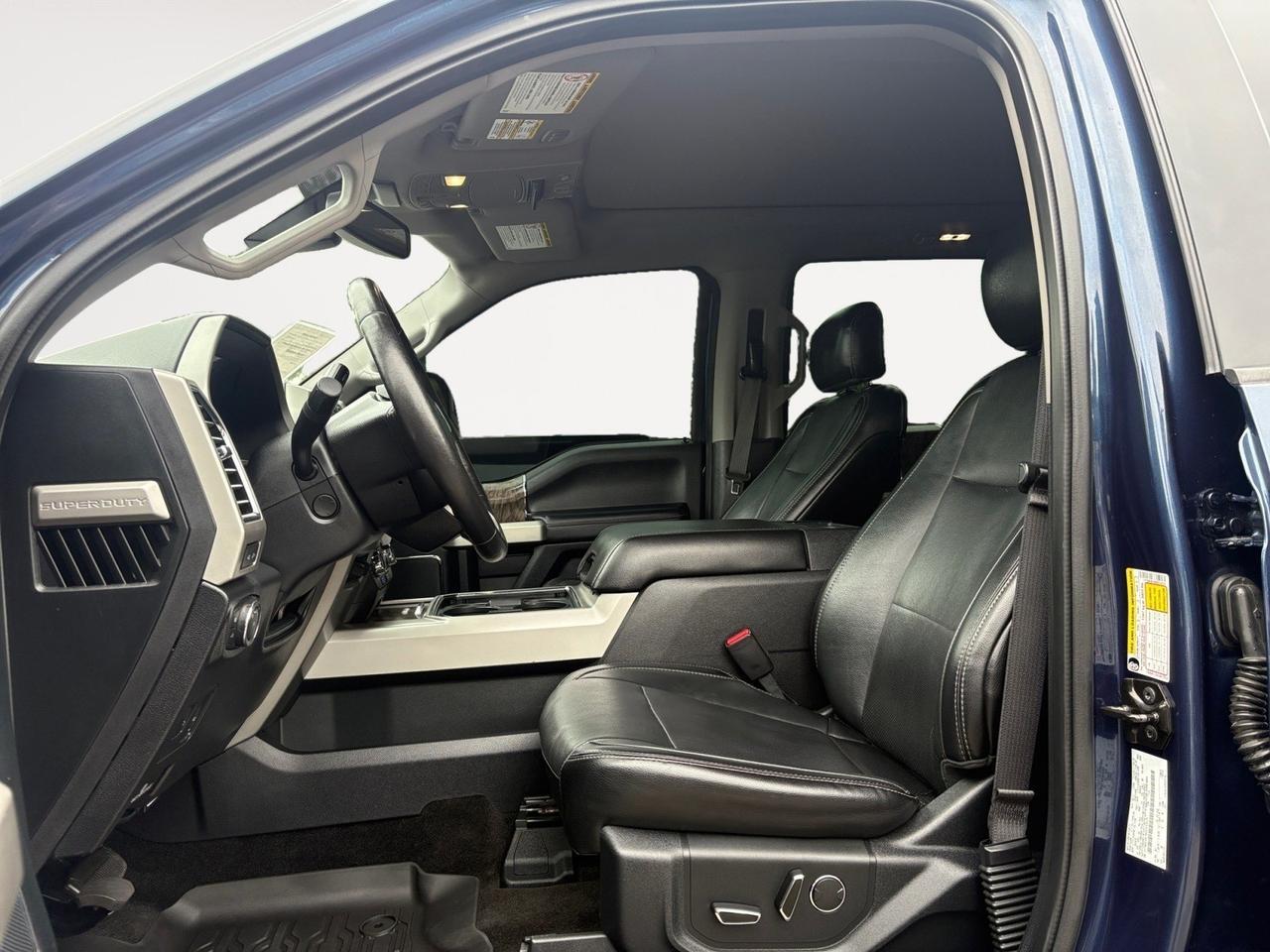 2017 Ford Super Duty F-350 SRW Lariat, LANE KEEP ASSIST, BLIND SPOT ALERT, POWER RUNNING BOARDS, MOONROOF, GO BIG AND GO HOME IN THIS F-350, Virginia Beach VA