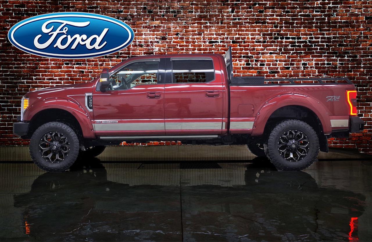 2017 Ford Super Duty F-350 SRW Lariat