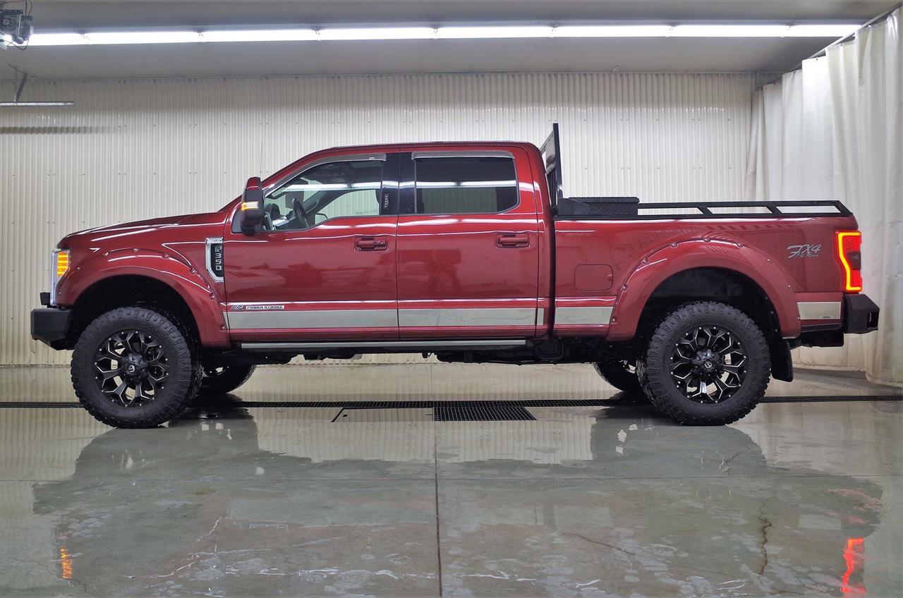 2017 Ford Super Duty F-350 SRW Lariat Red Deer AB