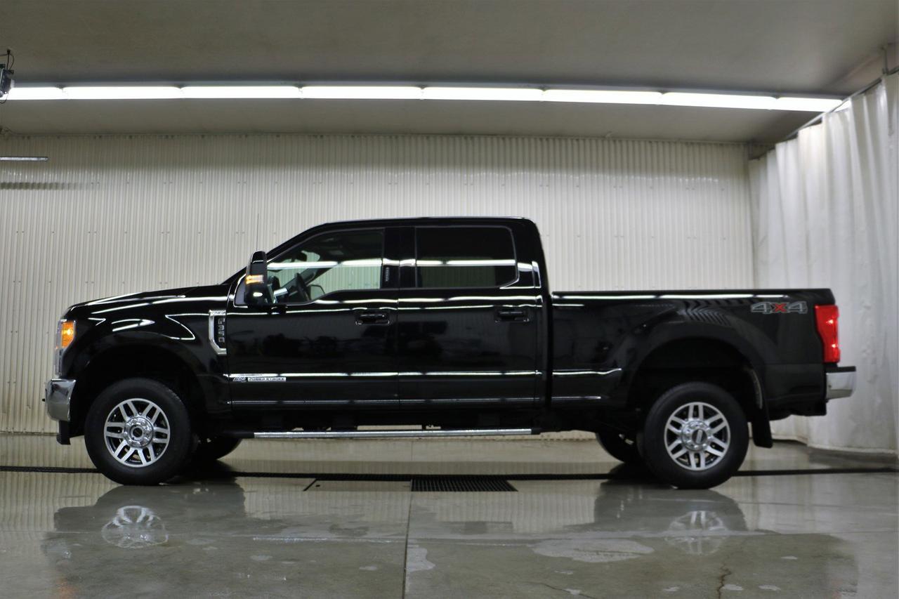2017 Ford Super Duty F-350 SRW Lariat Red Deer AB