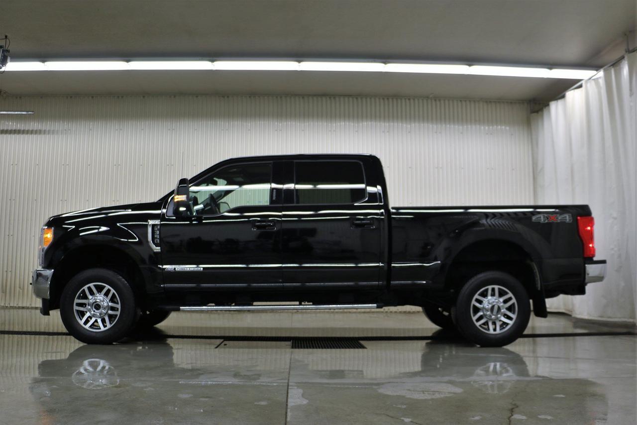2017 Ford Super Duty F-350 SRW Lariat Red Deer AB
