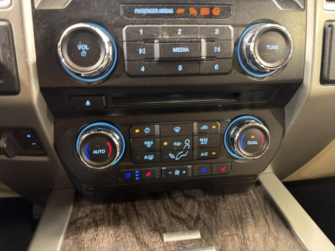2017 Ford Super Duty F-350 SRW Lariat San Antonio TX