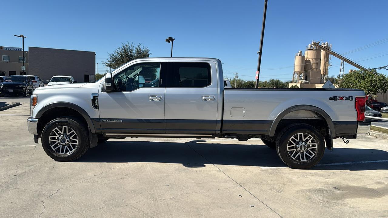 2017 Ford Super Duty F-350 SRW Lariat