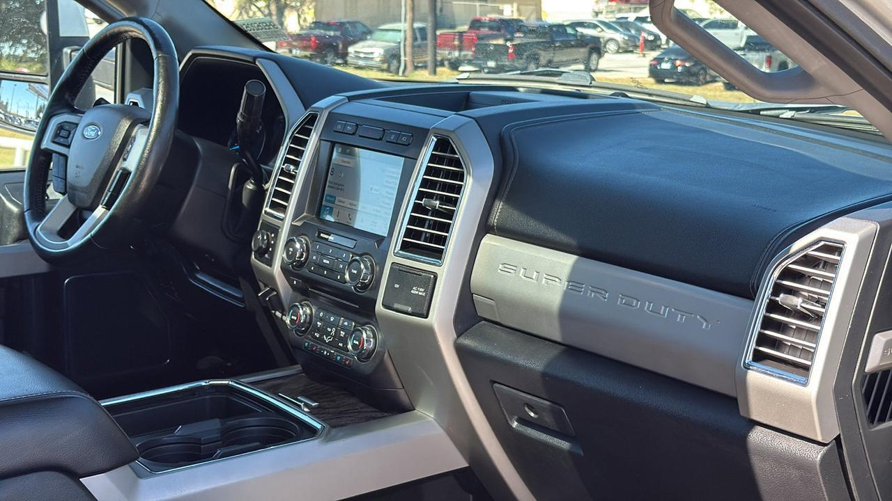 2017 Ford Super Duty F-350 SRW Lariat New Braunfels TX
