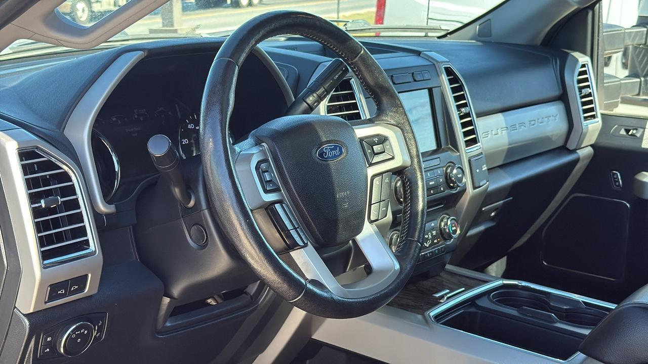 2017 Ford Super Duty F-350 SRW Lariat New Braunfels TX