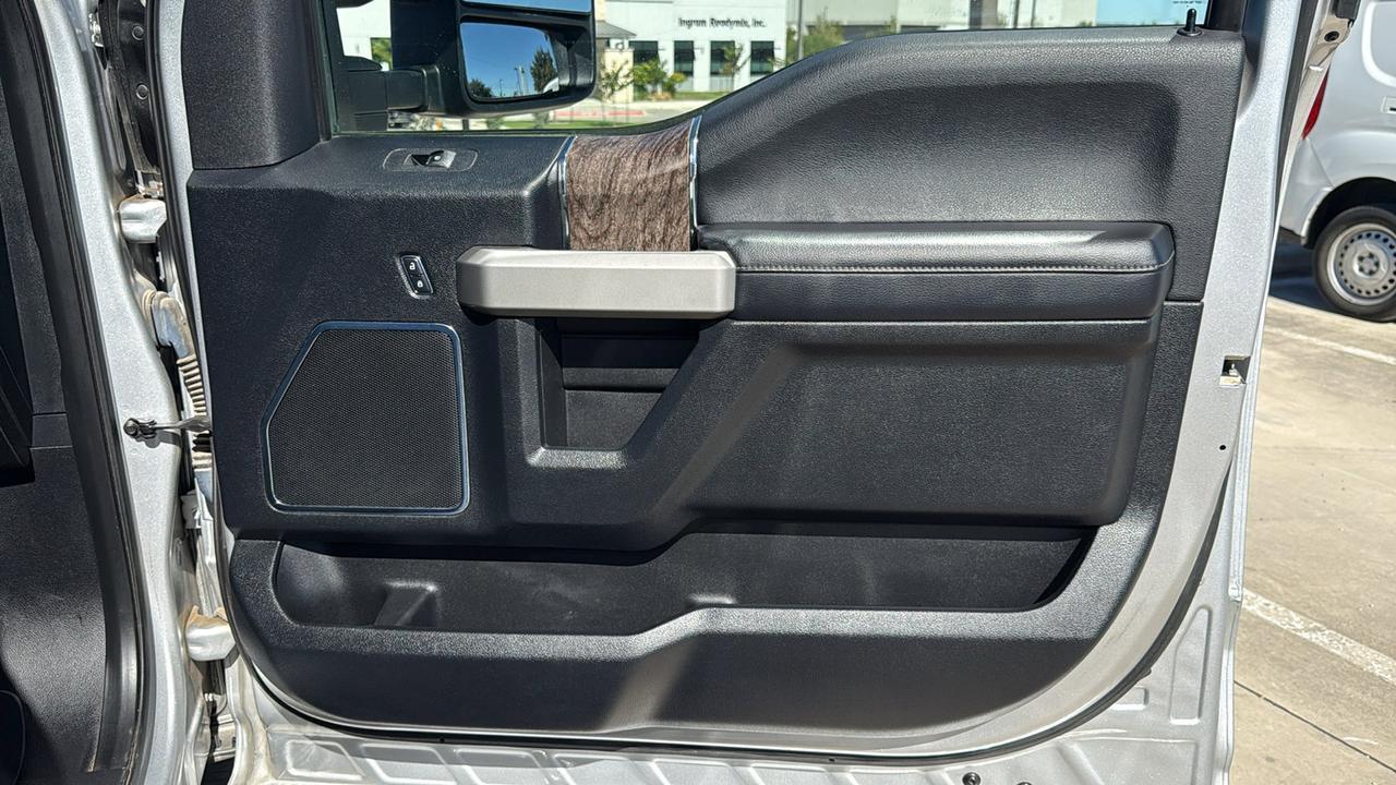 2017 Ford Super Duty F-350 SRW Lariat New Braunfels TX