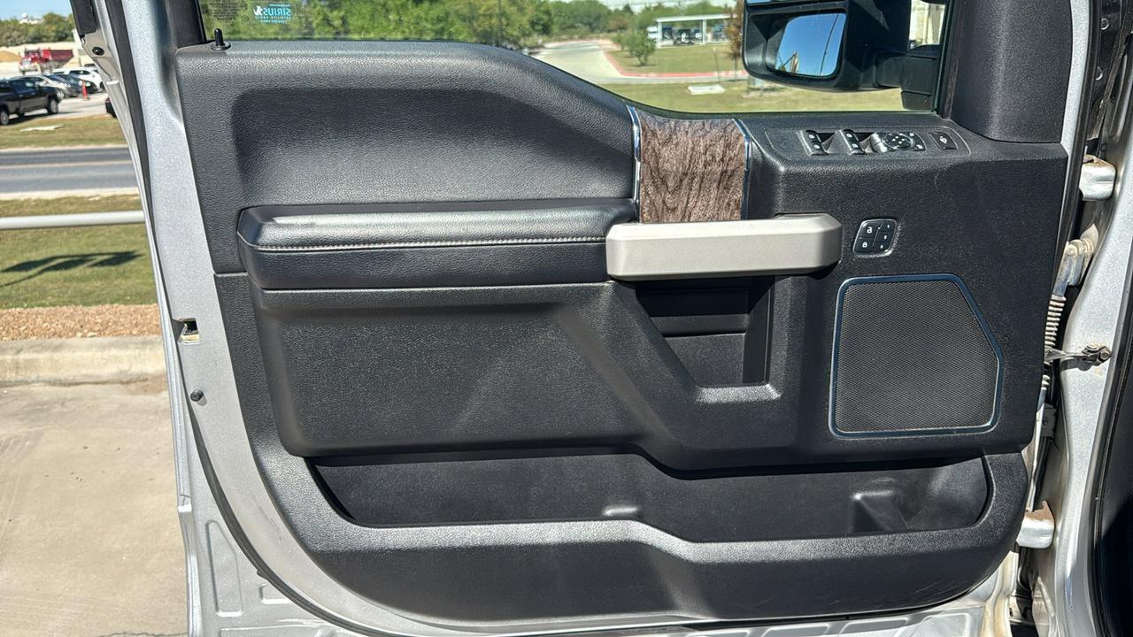 2017 Ford Super Duty F-350 SRW Lariat New Braunfels TX