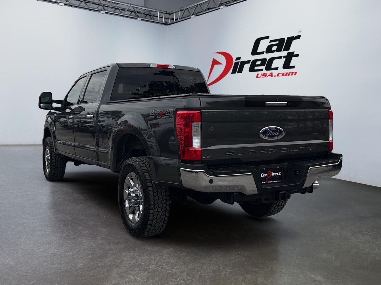 2017 Ford Super Duty F-350 SRW Lariat, TOW PACKAGE, BACKUP CAMERA WITH PARKING SENSORS, REMOTE START, HEATED & COOLING SEATS, LOW MILES, TAKE POWER ON THE ROAD IN THIS F-350!