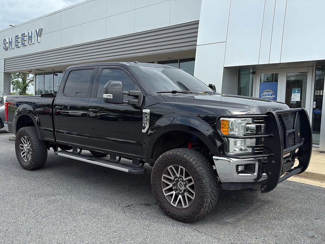 2017 Ford Super Duty F-350 SRW Lariat