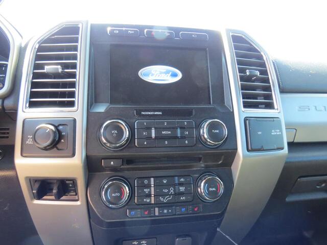 2017 Ford Super Duty F-350 SRW Platinum 4WD Crew Cab 8' Box Wilson NC