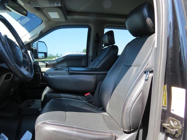 2017 Ford Super Duty F-350 SRW Platinum 4WD Crew Cab 8' Box Wilson NC
