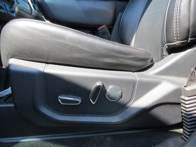 2017 Ford Super Duty F-350 SRW Platinum 4WD Crew Cab 8' Box Wilson NC