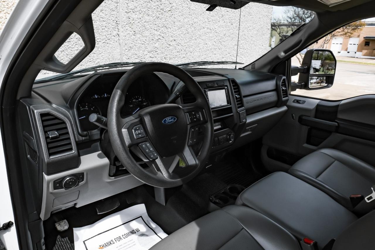 2017 Ford Super Duty F-350 SRW XL