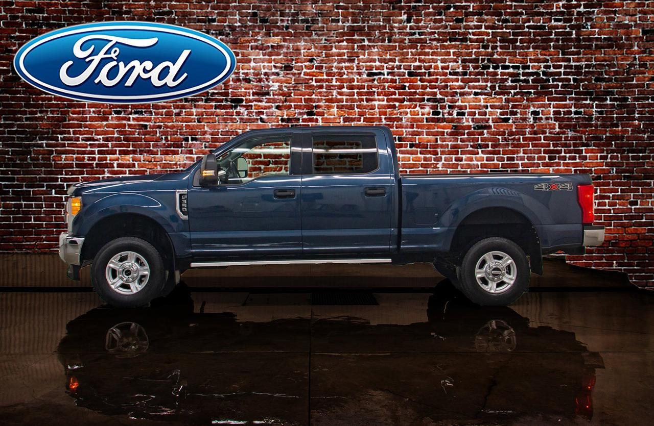 2017 Ford Super Duty F-350 SRW XLT