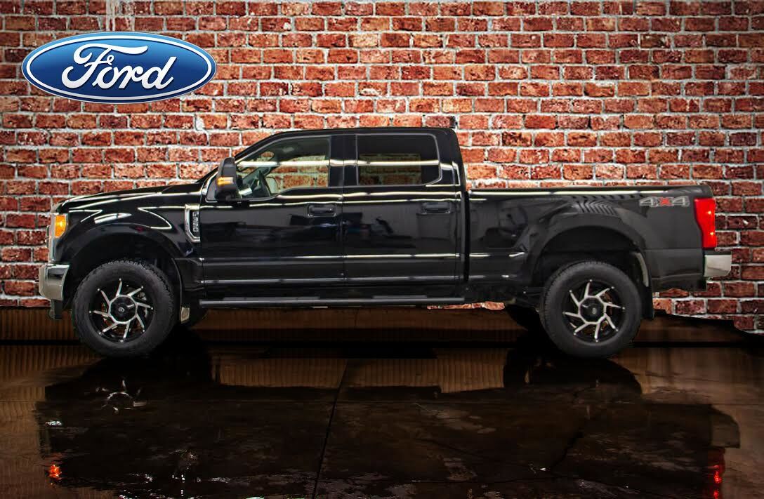 2017 Ford Super Duty F-350 SRW XLT