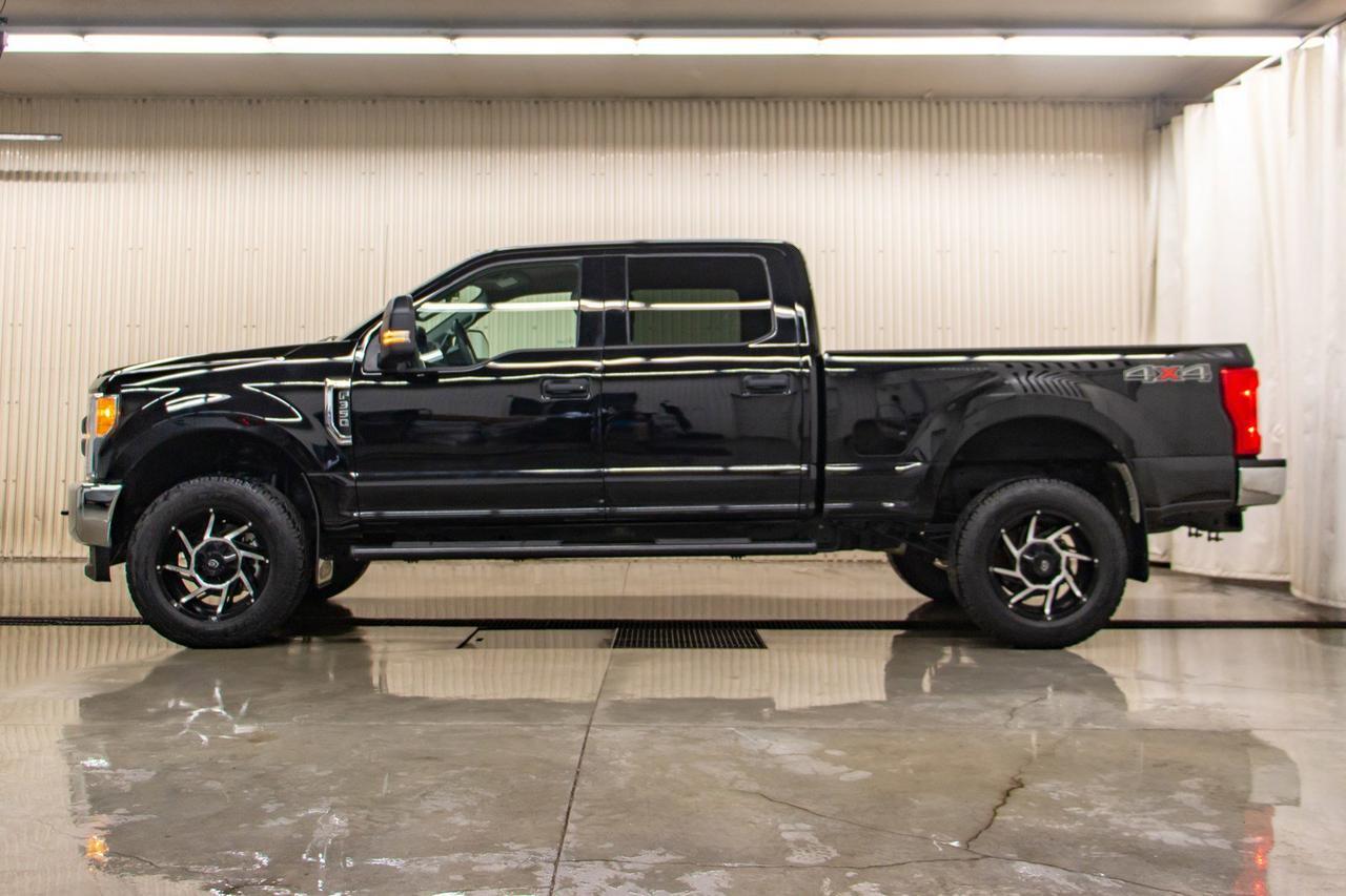 2017 Ford Super Duty F-350 SRW XLT Red Deer AB