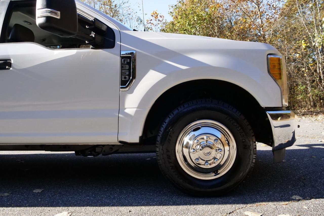 2017 Ford Super Duty F-350 XL / DRW / Reading SL Service Body! Lincolnton NC