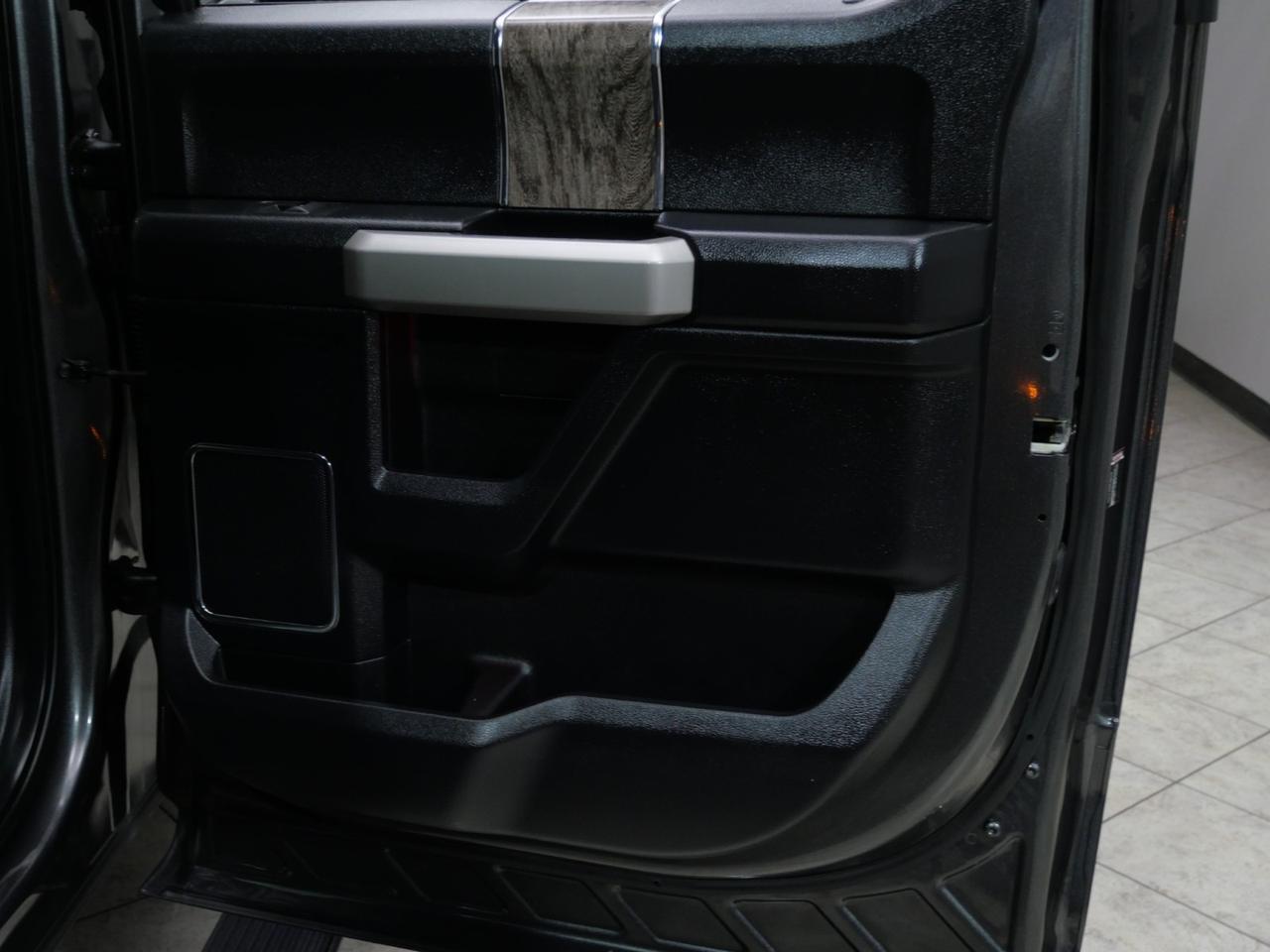 2017 Ford Super Duty F-450 DRW Lariat FX4 6.7L Power Stroke 4x4 Mansfield TX