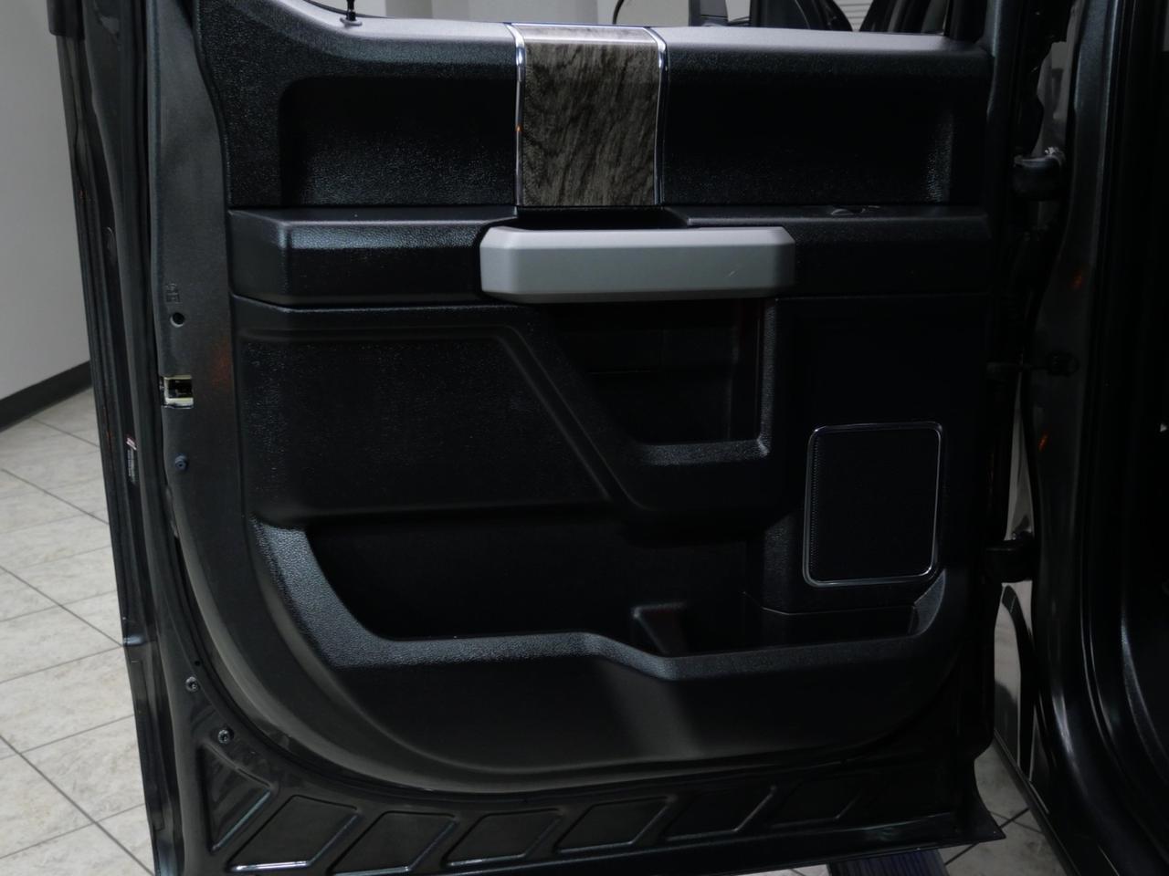 2017 Ford Super Duty F-450 DRW Lariat FX4 6.7L Power Stroke 4x4 Mansfield TX