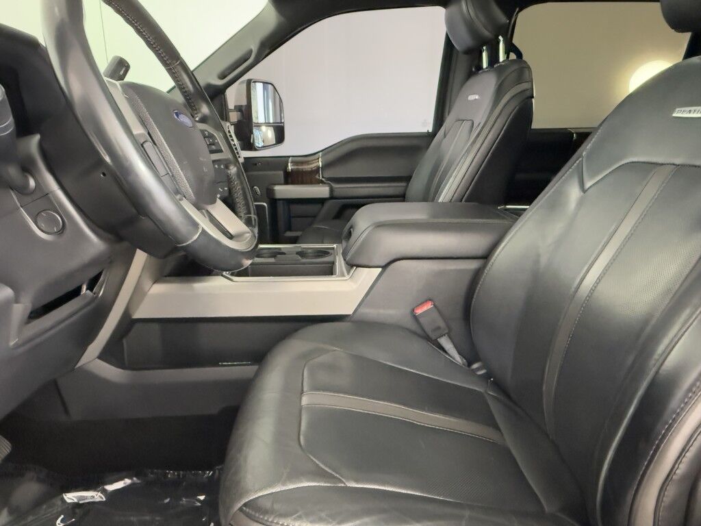 2017 Ford Super Duty F-450 DRW Platinum 4WD Crew Cab Ultimate w/FX4 Maumee OH