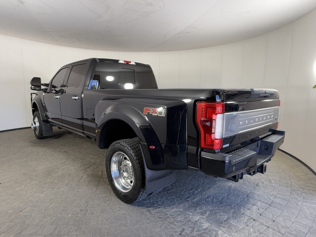 2017 Ford Super Duty F-450 DRW Platinum 4WD Crew Cab Ultimate w/FX4 Maumee OH