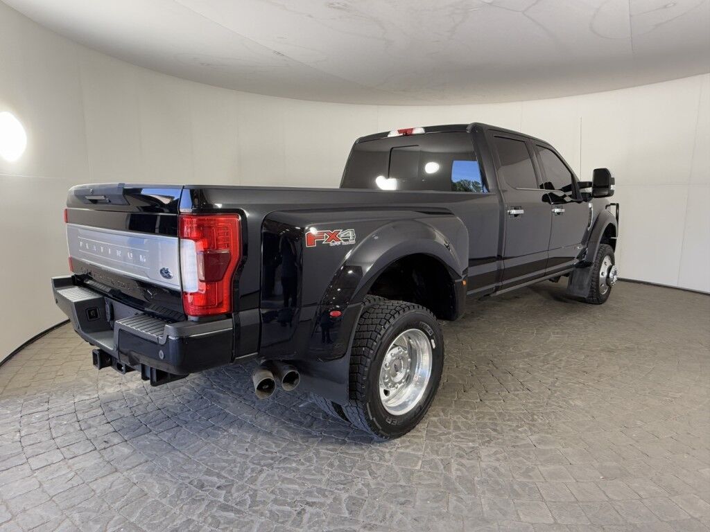 2017 Ford Super Duty F-450 DRW Platinum 4WD Crew Cab Ultimate w/FX4 Maumee OH