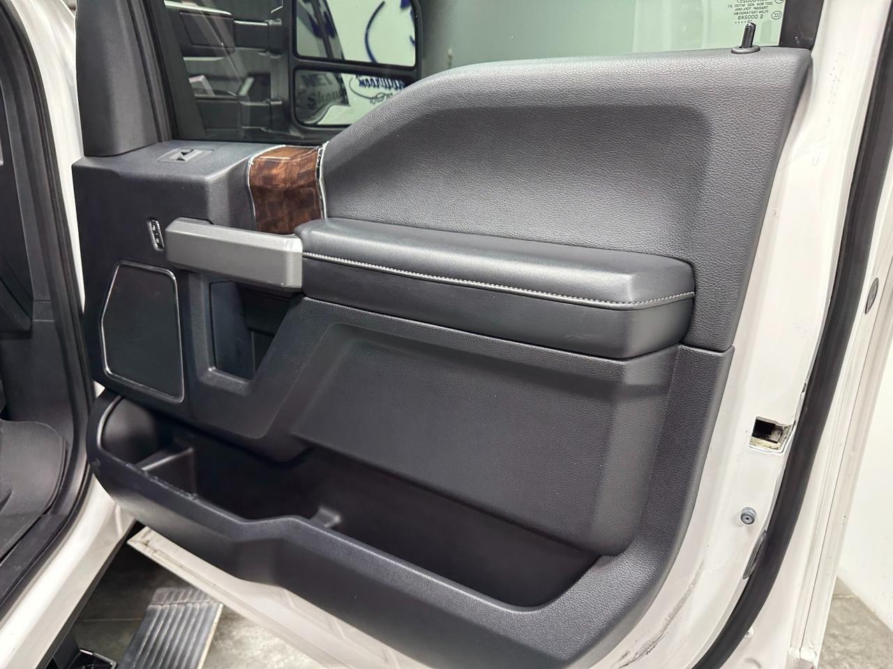 2017 Ford Super Duty F-450 DRW Platinum Houston TX