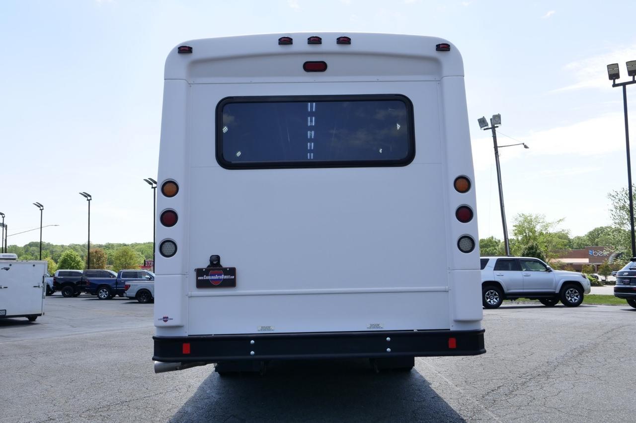 2017 Ford Super Duty F-550 DRW XL / Glaval Entourage Bus / Wheelchair Lift! Lincolnton NC