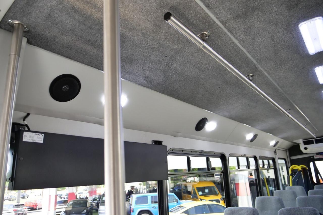 2017 Ford Super Duty F-550 DRW XL / Glaval Entourage Bus / Wheelchair Lift! Lincolnton NC