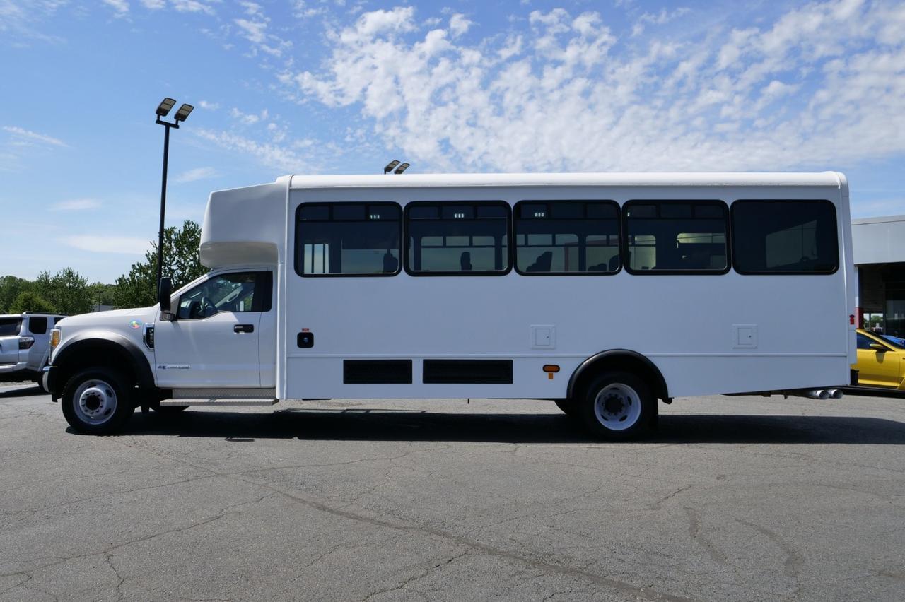 2017 Ford Super Duty F-550 DRW XL / Glaval Entourage Bus / Wheelchair Lift! Lincolnton NC