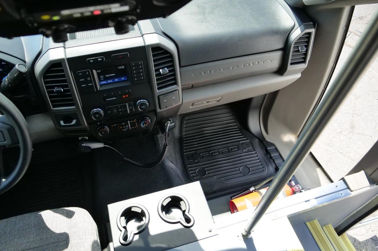 2017 Ford Super Duty F-550 DRW XL / Glaval Entourage Bus / Wheelchair Lift! Lincolnton NC