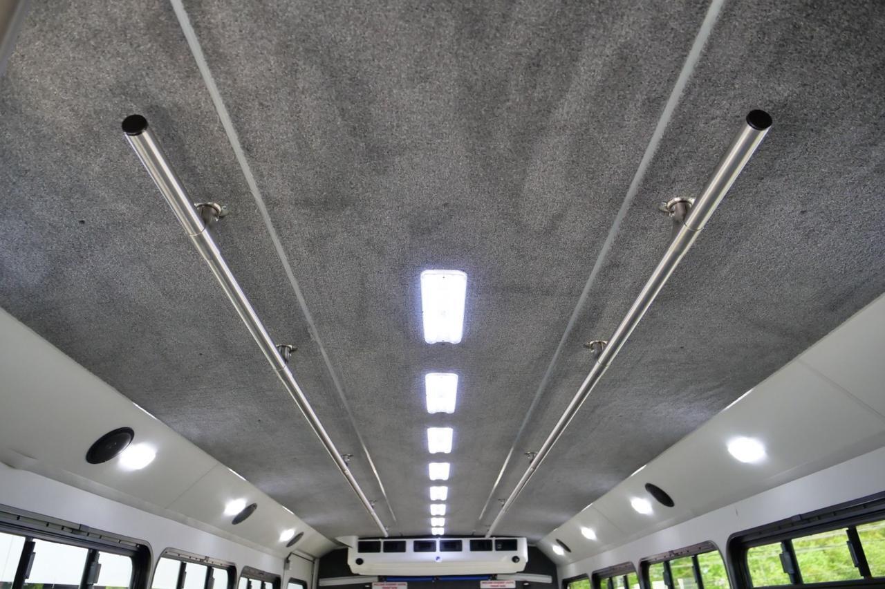 2017 Ford Super Duty F-550 DRW XL / Glaval Entourage Bus / Wheelchair Lift! Lincolnton NC