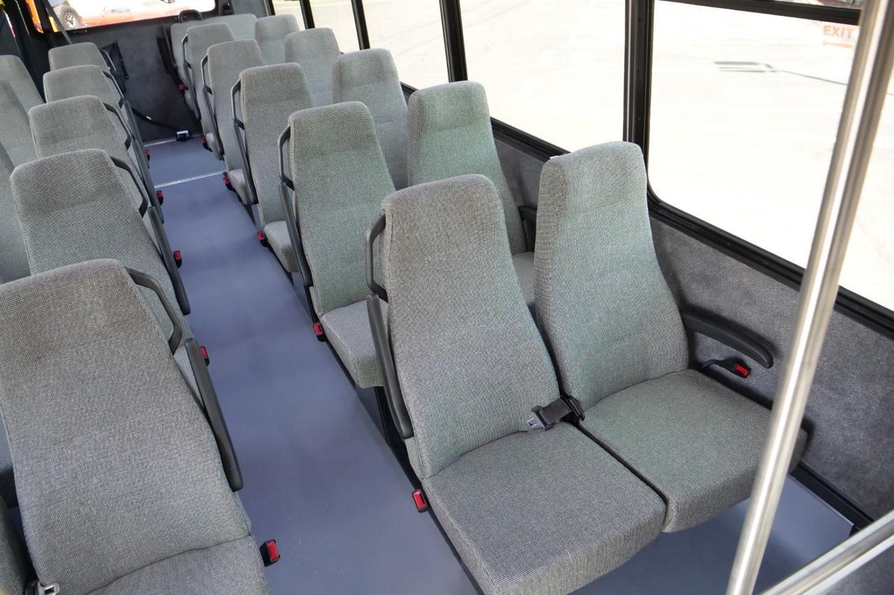 2017 Ford Super Duty F-550 DRW XL / Glaval Entourage Bus / Wheelchair Lift! Lincolnton NC