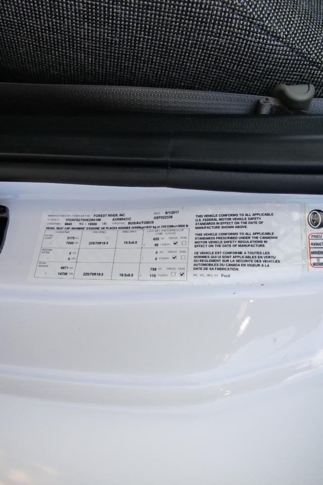 2017 Ford Super Duty F-550 DRW XL / Glaval Entourage Bus / Wheelchair Lift! Lincolnton NC