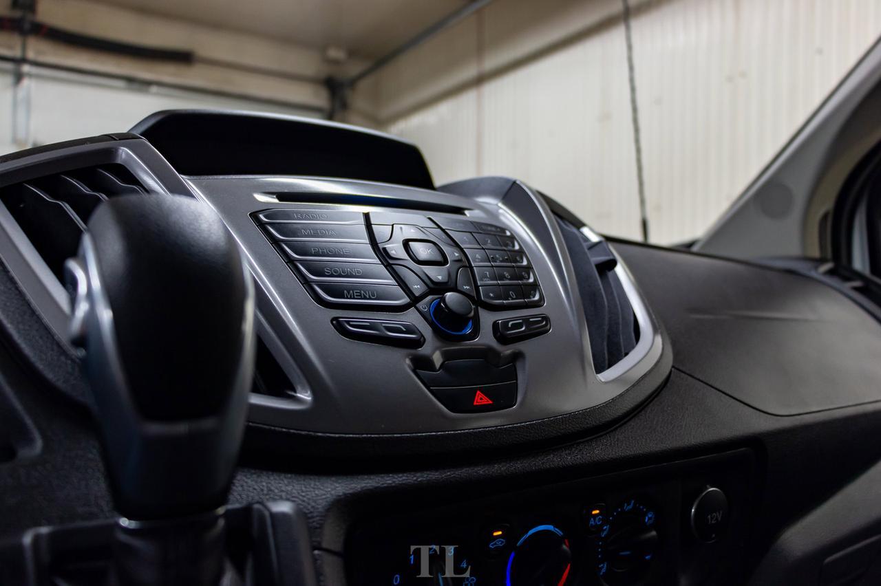 2017 Ford T-150 XLT Med Roof 8 Passenger BCam Red Deer AB