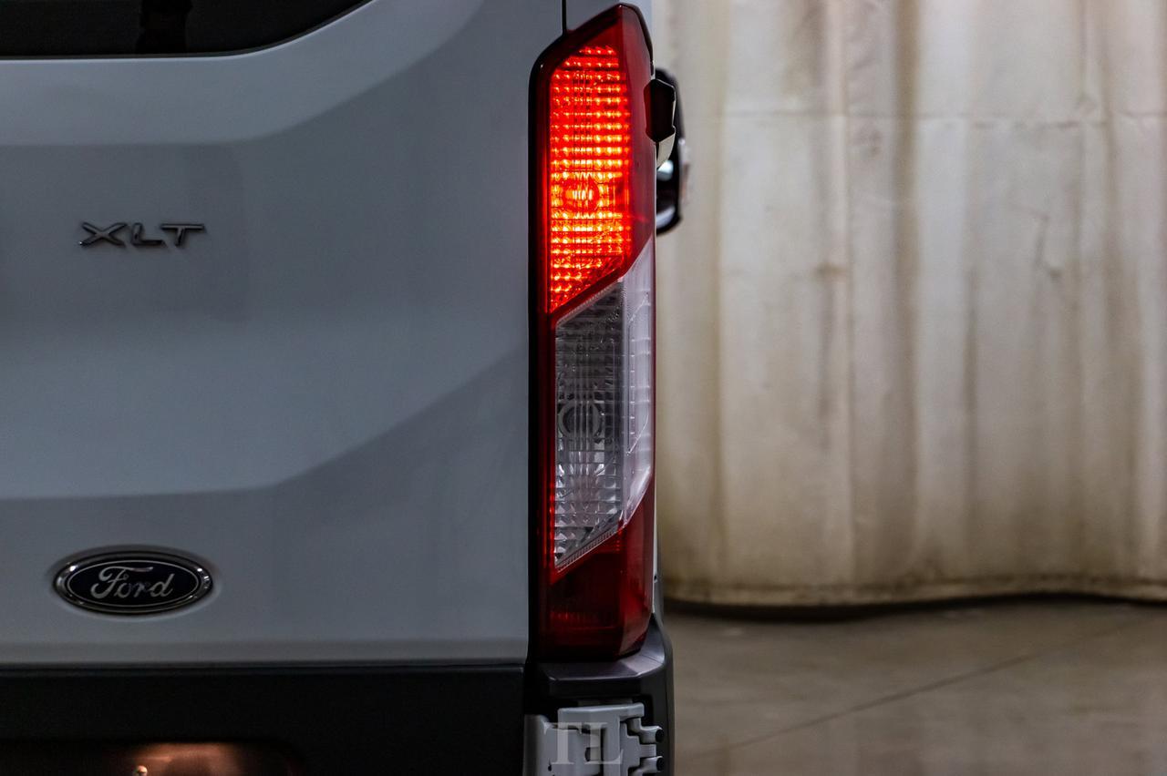 2017 Ford T-150 XLT Med Roof 8 Passenger BCam Red Deer AB