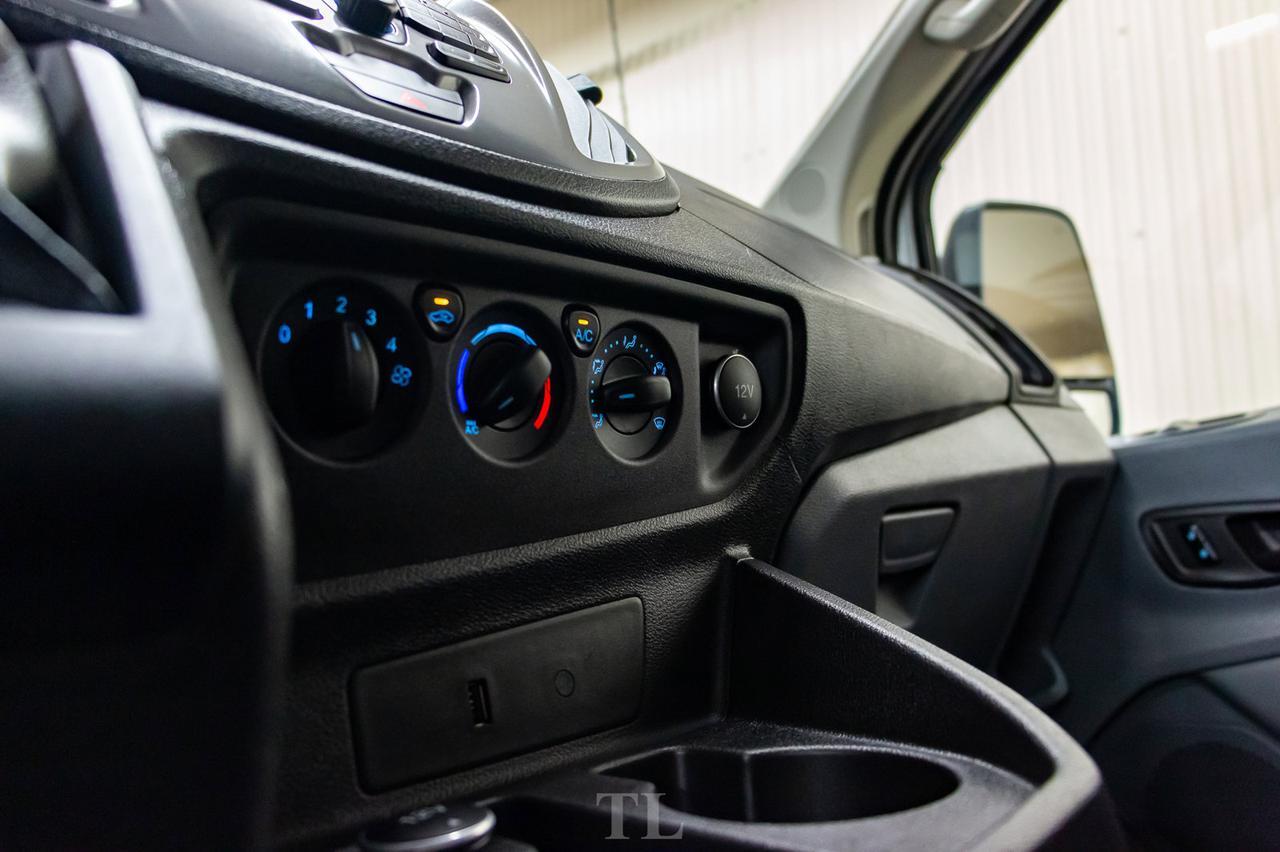 2017 Ford T-150 XLT Med Roof 8 Passenger BCam Red Deer AB