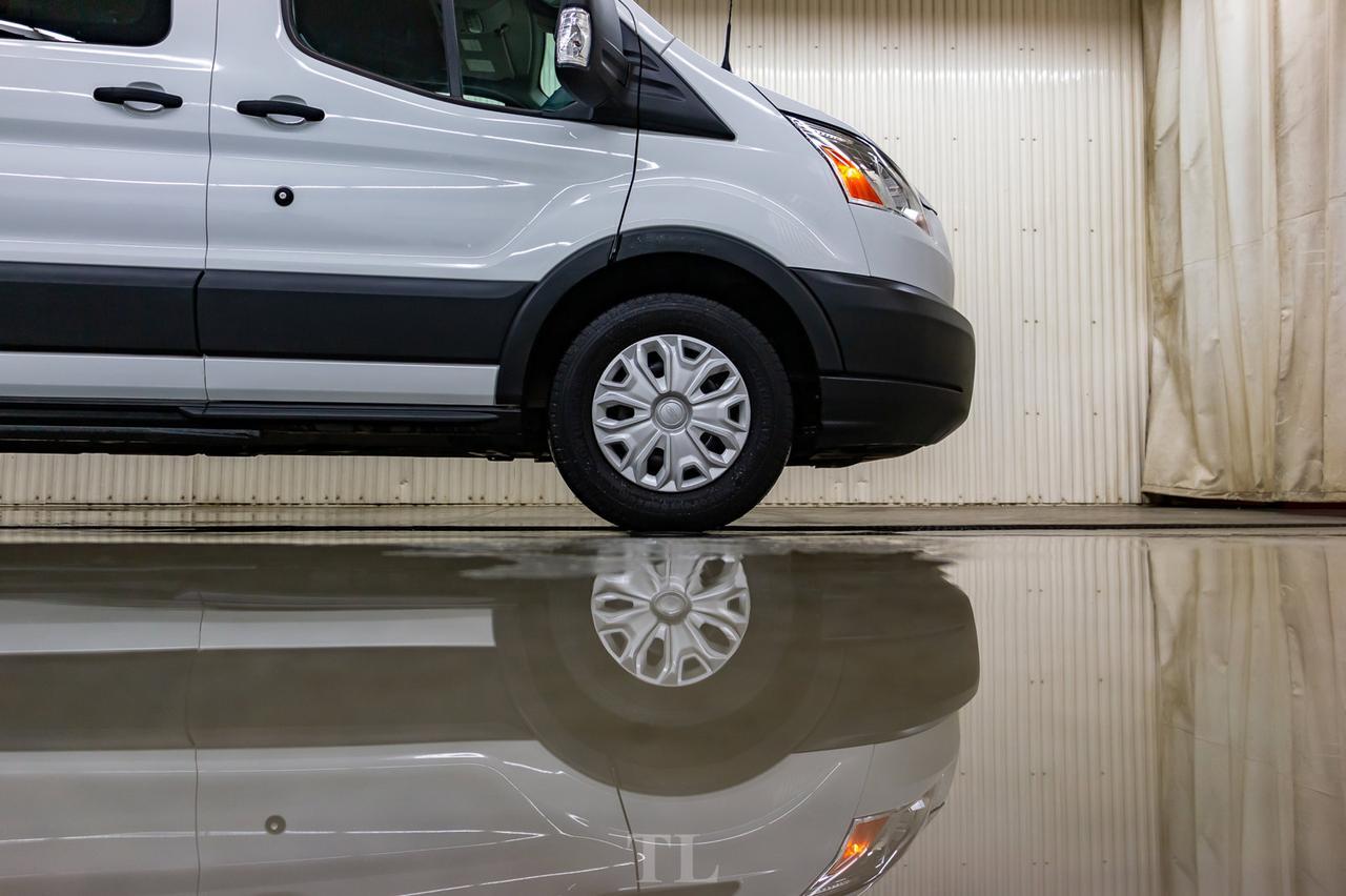 2017 Ford T-150 XLT Med Roof 8 Passenger BCam Red Deer AB