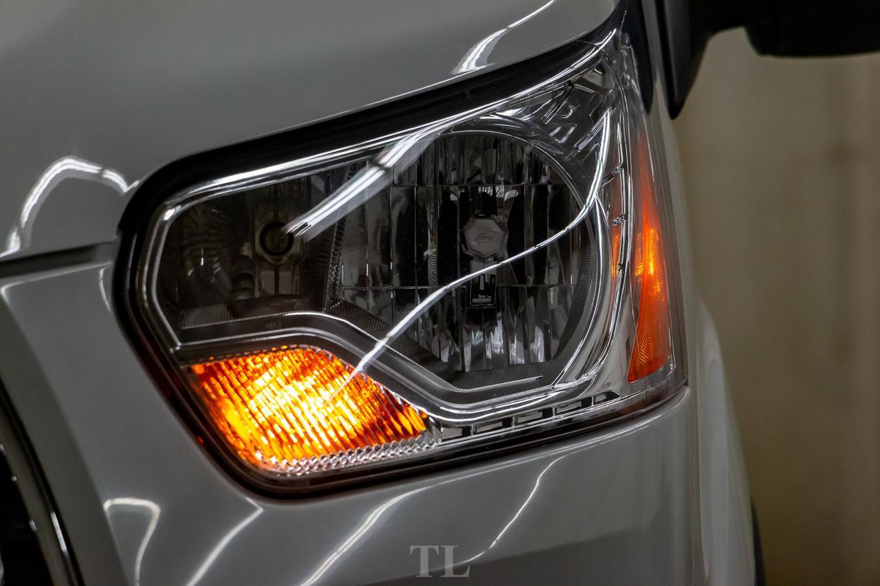 2017 Ford T-150 XLT Med Roof 8 Passenger BCam Red Deer AB